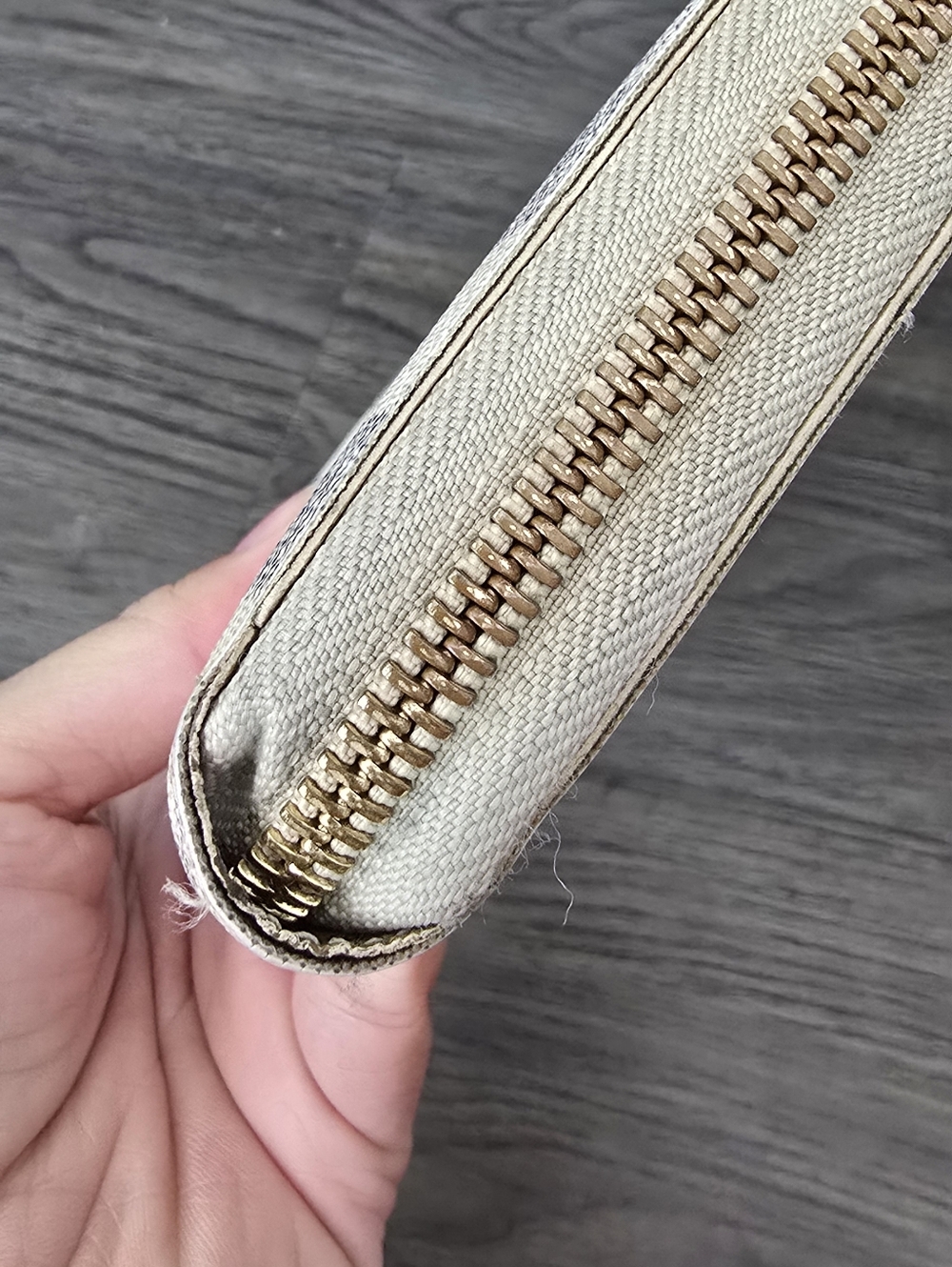 Louis Vuitton Damier Azur Zip Wallet - Picture 7 of 15
